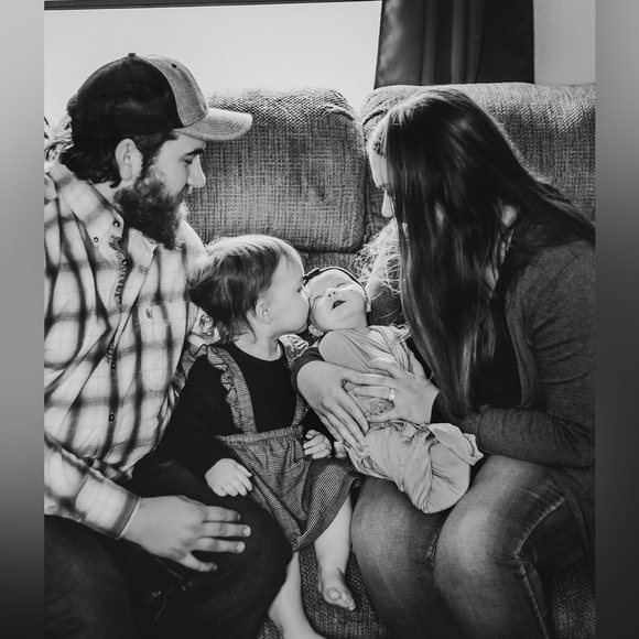 Meet your Posher, Ashton - Picture 2 of 2